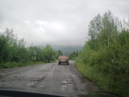Российские дороги - камни, ямки. К природе претензий нет