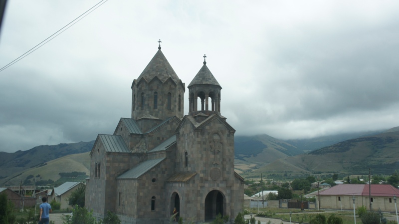 По Армении
