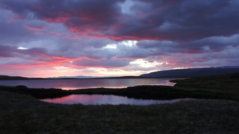 Восход на озеро Укок